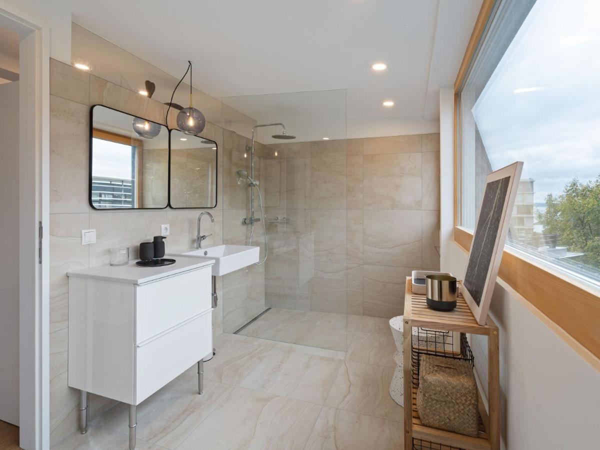 Sophisticated Apartment In Bregenz With Balcony Екстер'єр фото